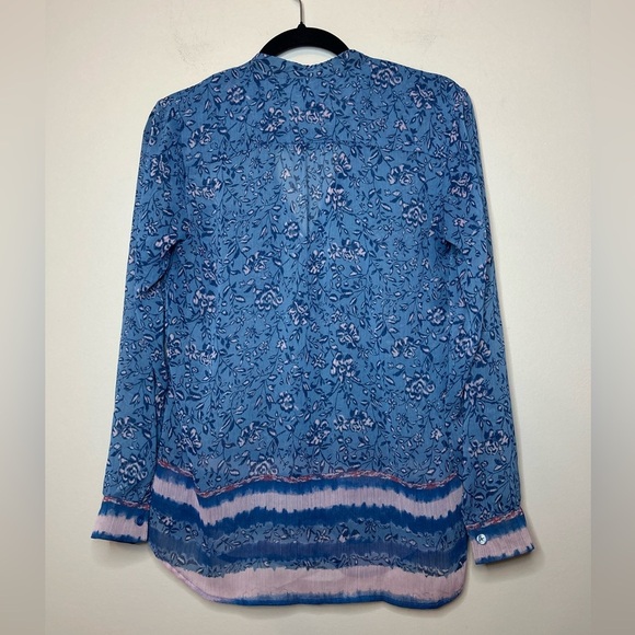 KUT from the Kloth Jasmine Top Blue Sheer Roll Tab
Long Sleeve Button Up Size XS - Picture 2 of 8